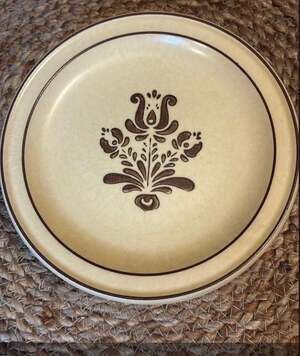 Vintage Pfaltzgraff Village Pattern Stoneware Bread & Butter Plates